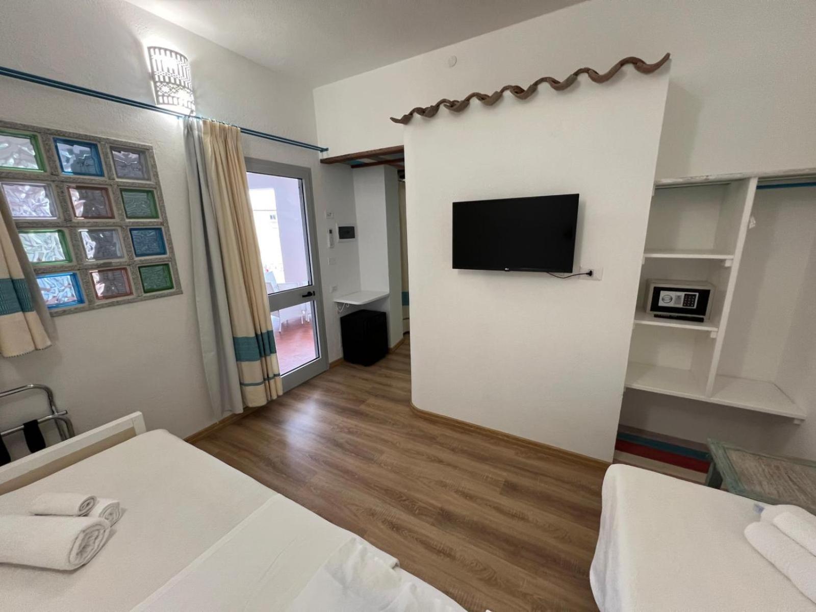 Hotel Da Cecco サンタ・テレーザ・ガッルーラ エクステリア 写真