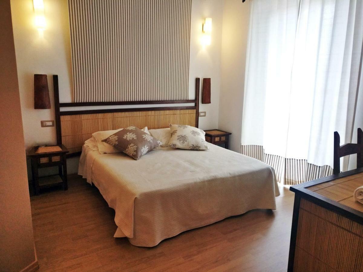 Hotel Da Cecco サンタ・テレーザ・ガッルーラ エクステリア 写真